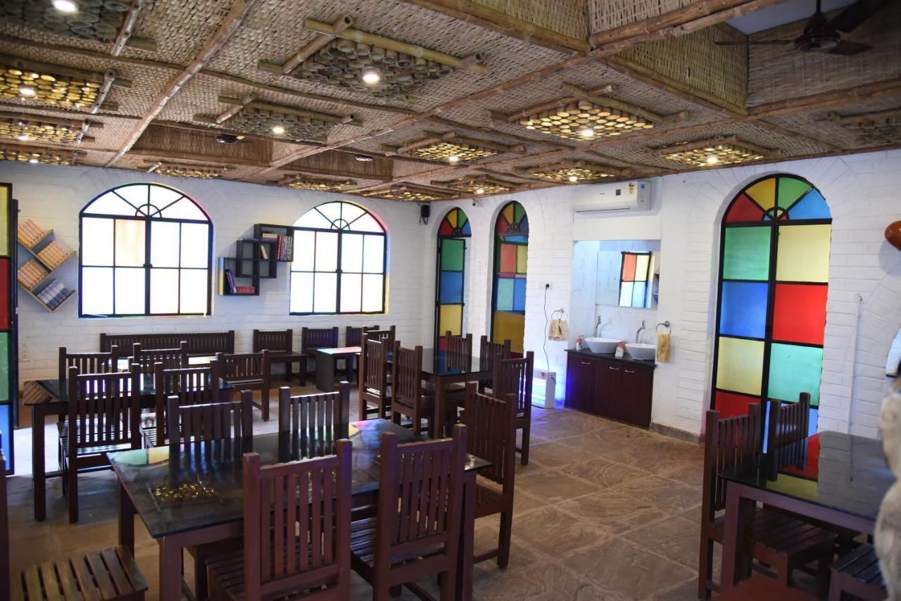 Hotel Panthashala Santiniketan à Sri Niketan Extérieur photo